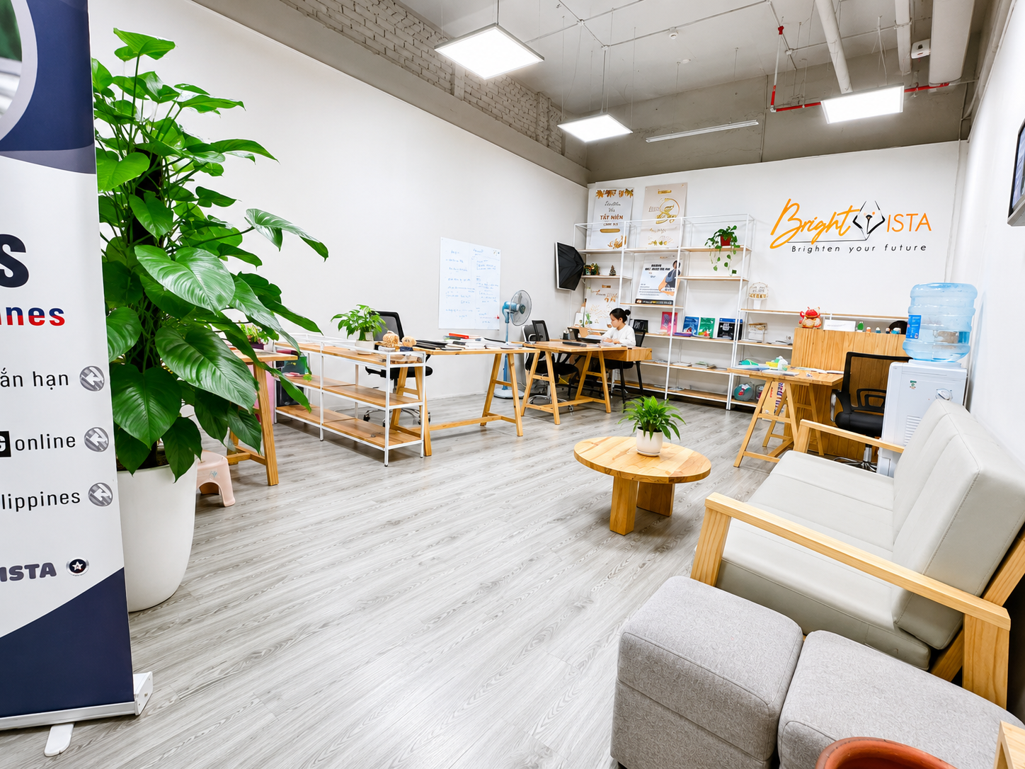 UpOffice số 96 Nguyễn Đình Hoàn, Phường Nghĩa Đô, Hà Nội - ảnh 3