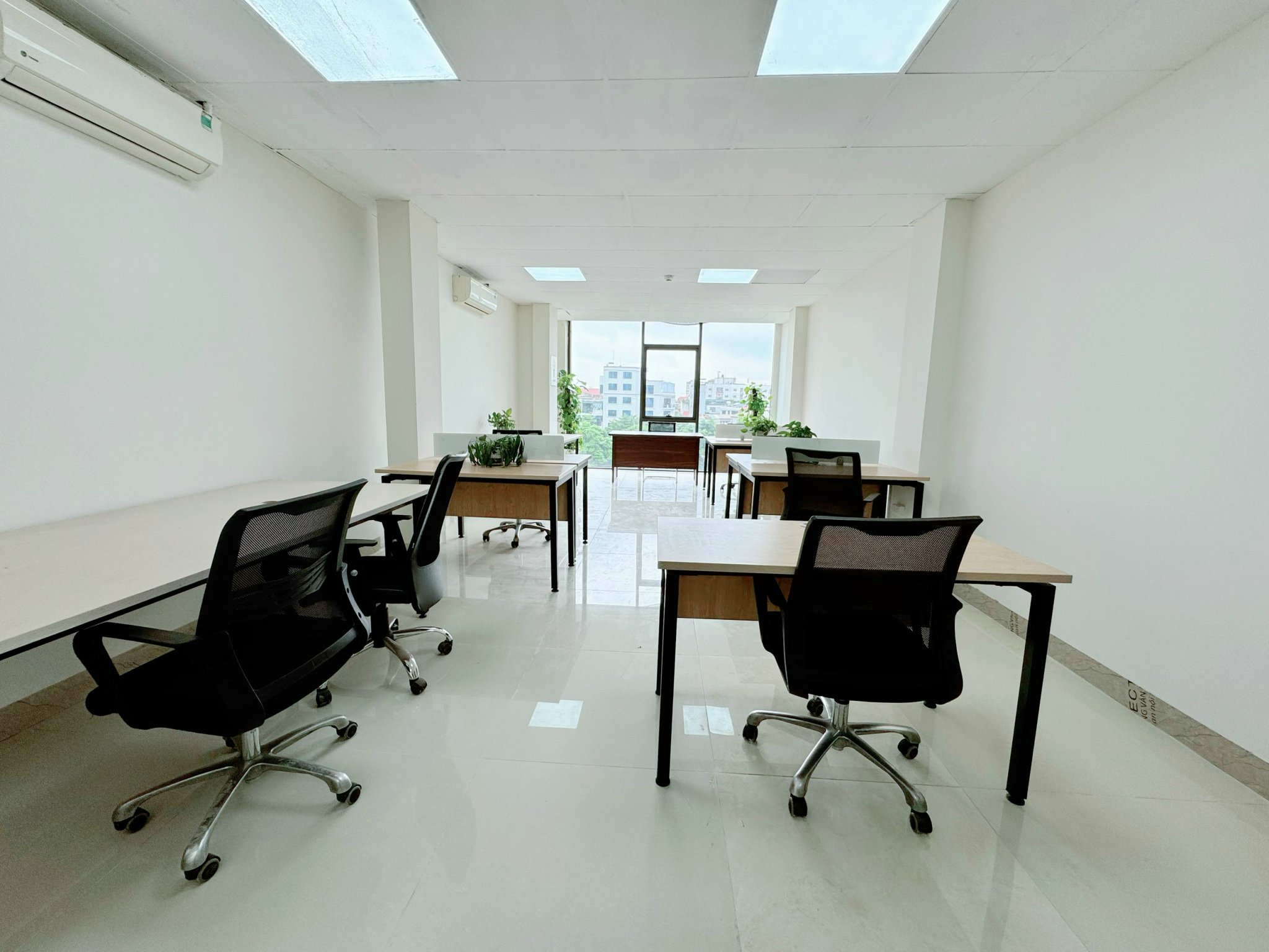 UpOffice số 96 Nguyễn Đình Hoàn, Phường Nghĩa Đô, Hà Nội - ảnh 2